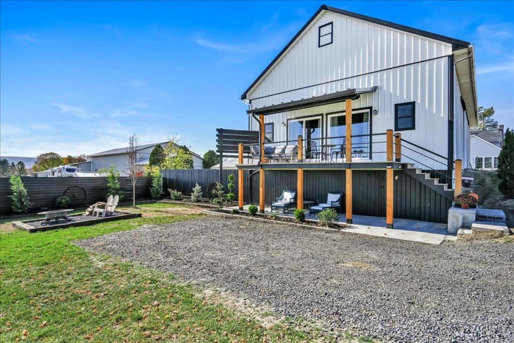 Paceful & Stylish Rural Retreat * Pine Grove (Schuylkill County)